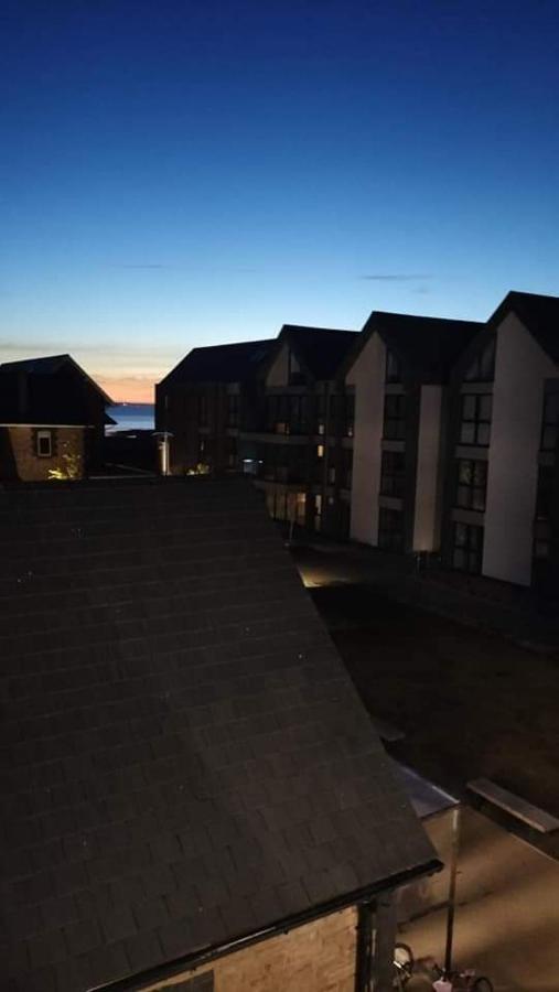 Stunning Sea View Two Bed Two Bathroom Apartment Porthcawl Exterior photo